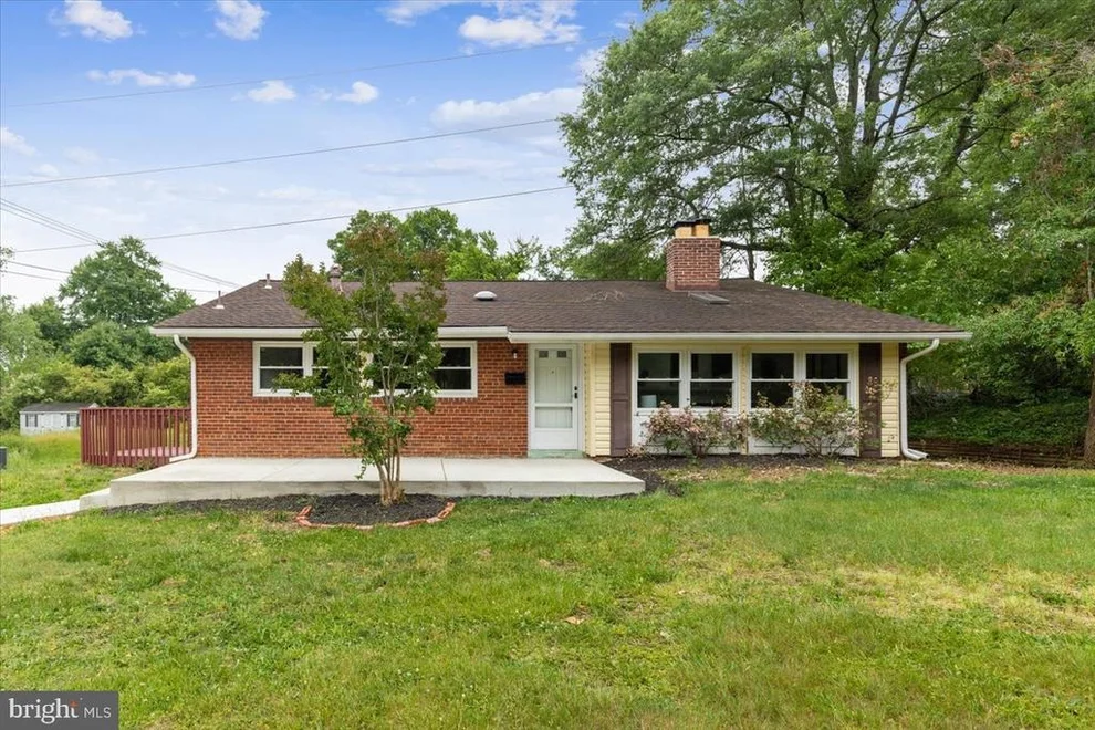 Unit for sale at 4527 ROUNDHILL ROAD, ALEXANDRIA, VA 22310