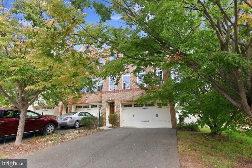 Unit for sale at 24958 ASHGARTEN DRIVE, CHANTILLY, VA 20152