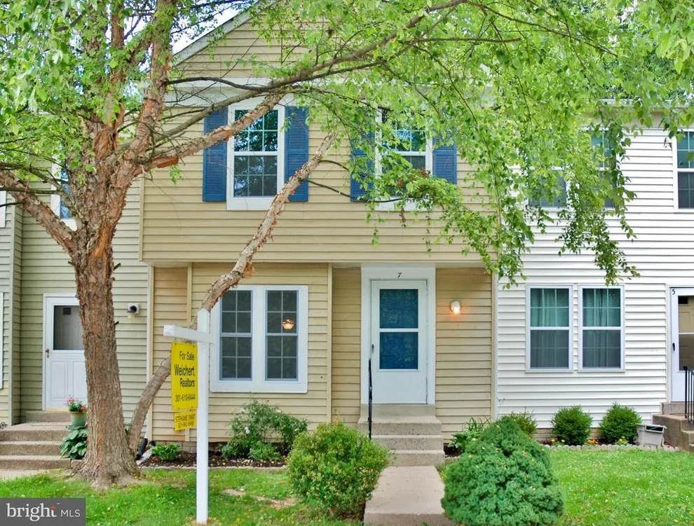 Unit for sale at 7 VALLEY BEND COURT, GERMANTOWN, MD 20876