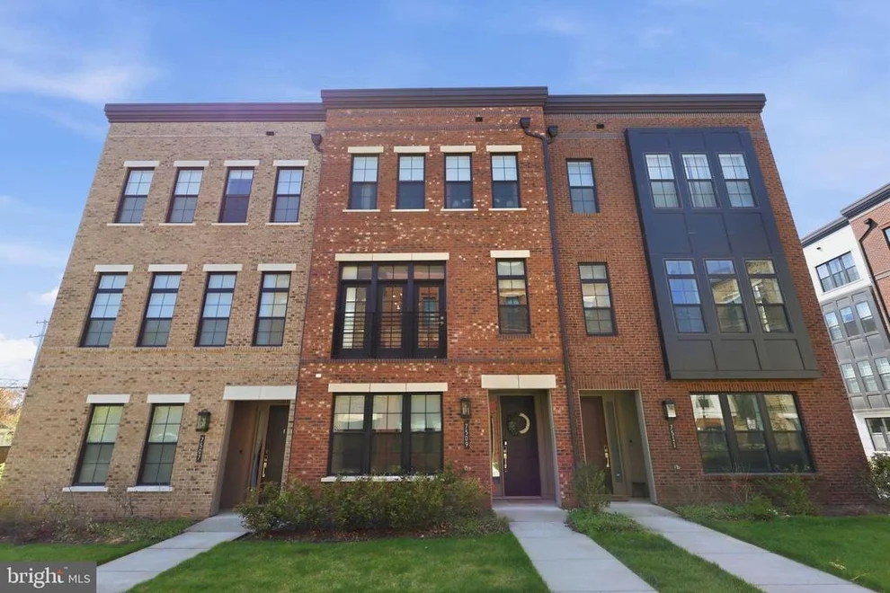 Unit for sale at 7509 SAWYER FARM WAY, MCLEAN, VA 22102
