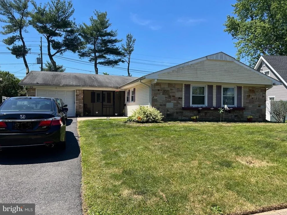 Unit for sale at 8 HOLIDAY LANE, WILLINGBORO, NJ 08046