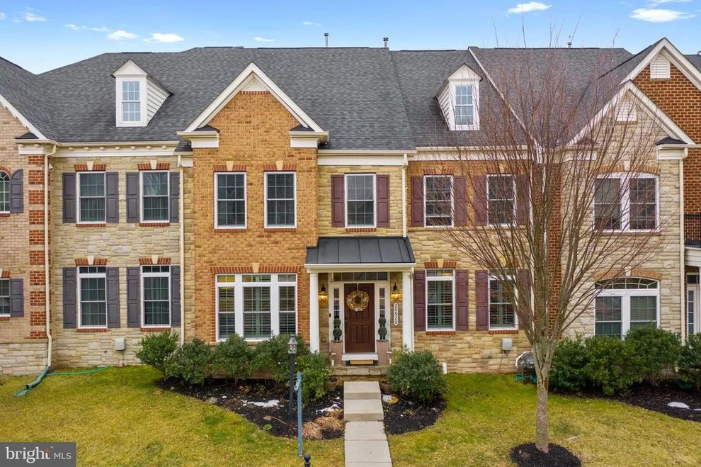 Unit for sale at 24920 CASTLETON DRIVE, CHANTILLY, VA 20152