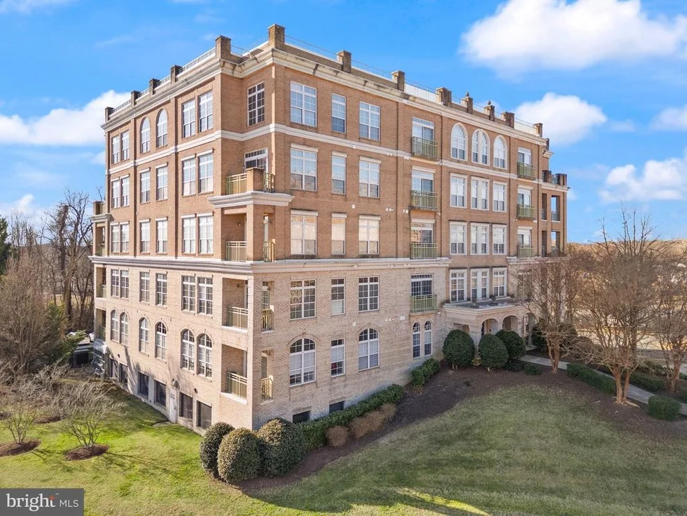 Unit for sale at 810 BELMONT BAY DRIVE, WOODBRIDGE, VA 22191