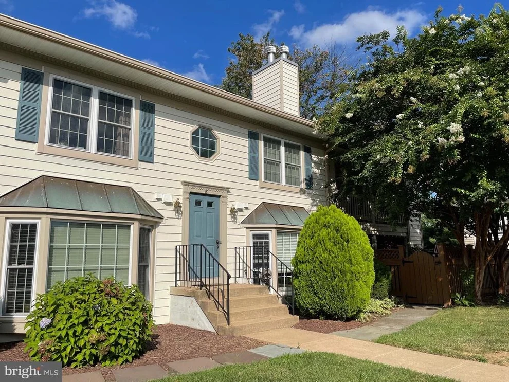 Unit for sale at 6052 ESSEX HOUSE SQUARE, ALEXANDRIA, VA 22310