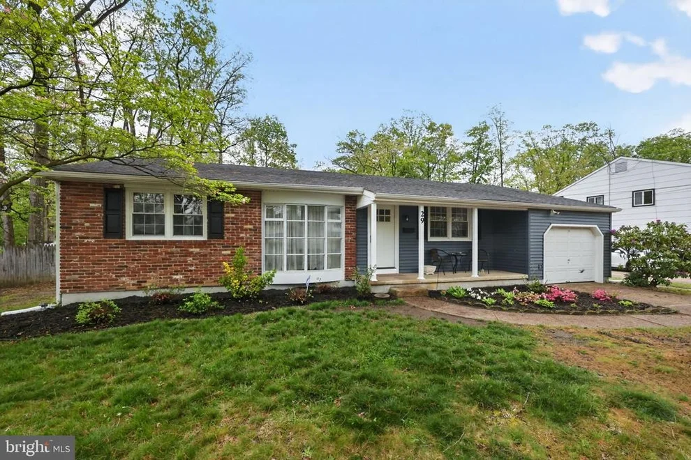 Unit for sale at 29 WHITE BIRCH ROAD, BLACKWOOD, NJ 08012