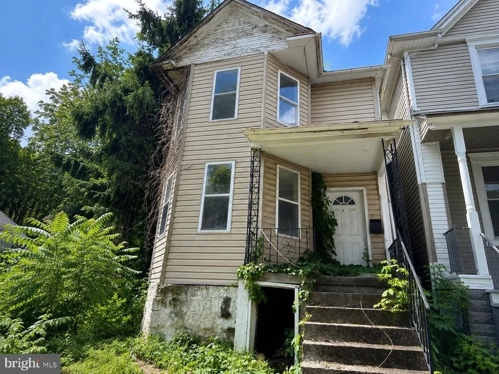 Unit for sale at 122 JOHNSON STREET, WESTERNPORT, MD 21562