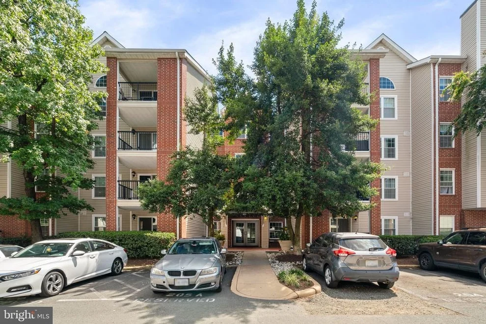 Unit for sale at 3311 WYNDHAM CIRCLE, ALEXANDRIA, VA 22302