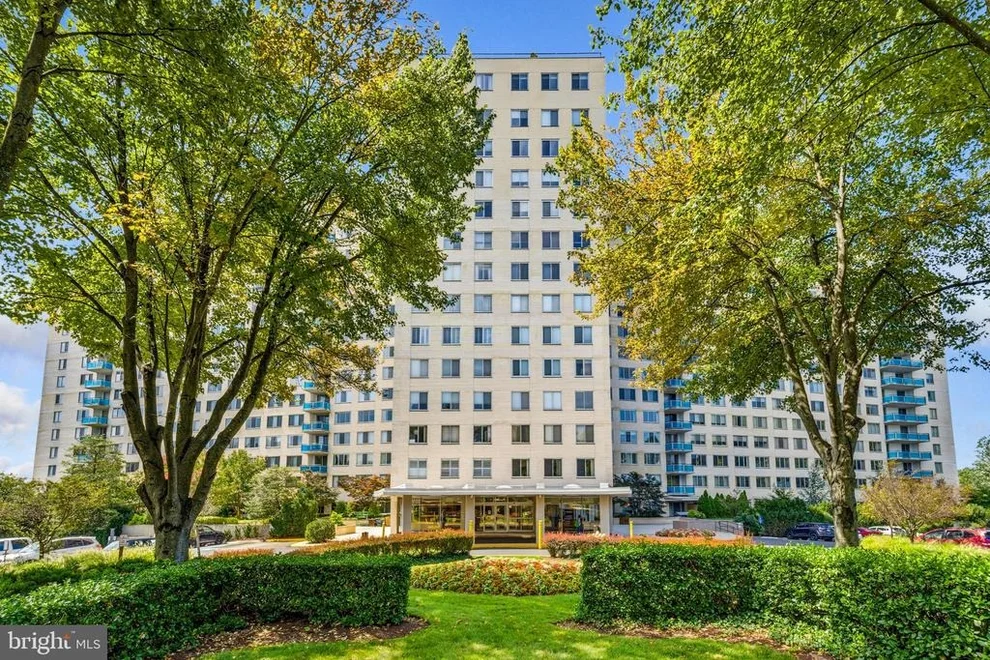 Unit for sale at 10500 ROCKVILLE PIK, ROCKVILLE, MD 20852