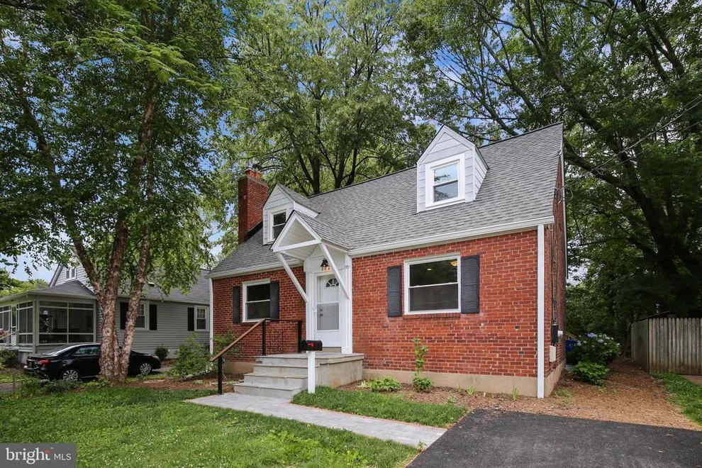 Unit for sale at 2808 WOODLAWN AVENUE, FALLS CHURCH, VA 22042