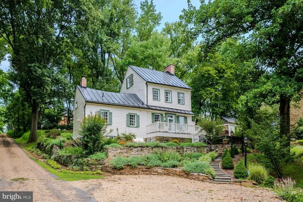 Unit for sale at 40108 BOND STREET, WATERFORD, VA 20197