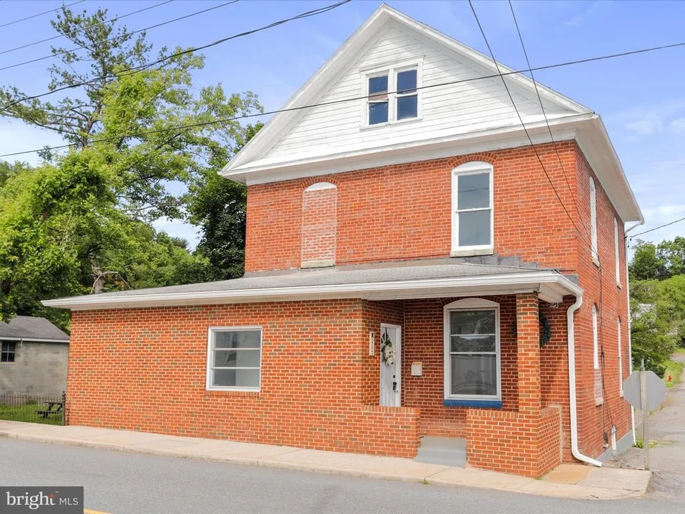 Unit for sale at 114 N PENNSYLVANIA AVENUE, HANCOCK, MD 21750