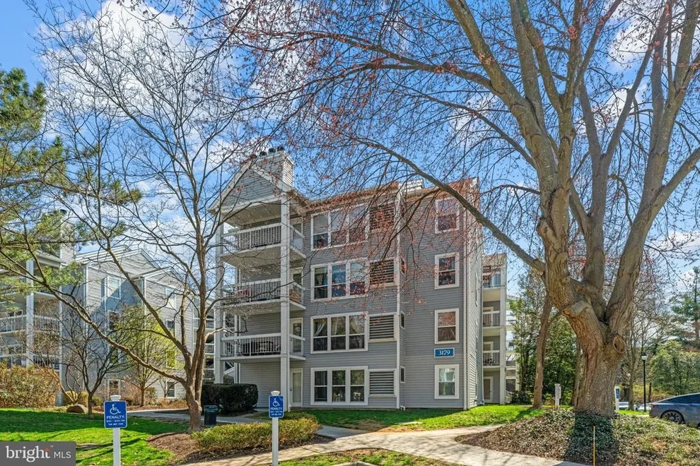 Unit for sale at 3179 SUMMIT SQUARE DRIVE, OAKTON, VA 22124