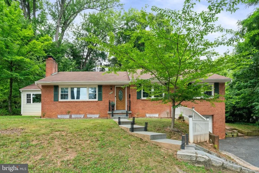 Unit for sale at 709 E BROAD STREET, FALLS CHURCH, VA 22046