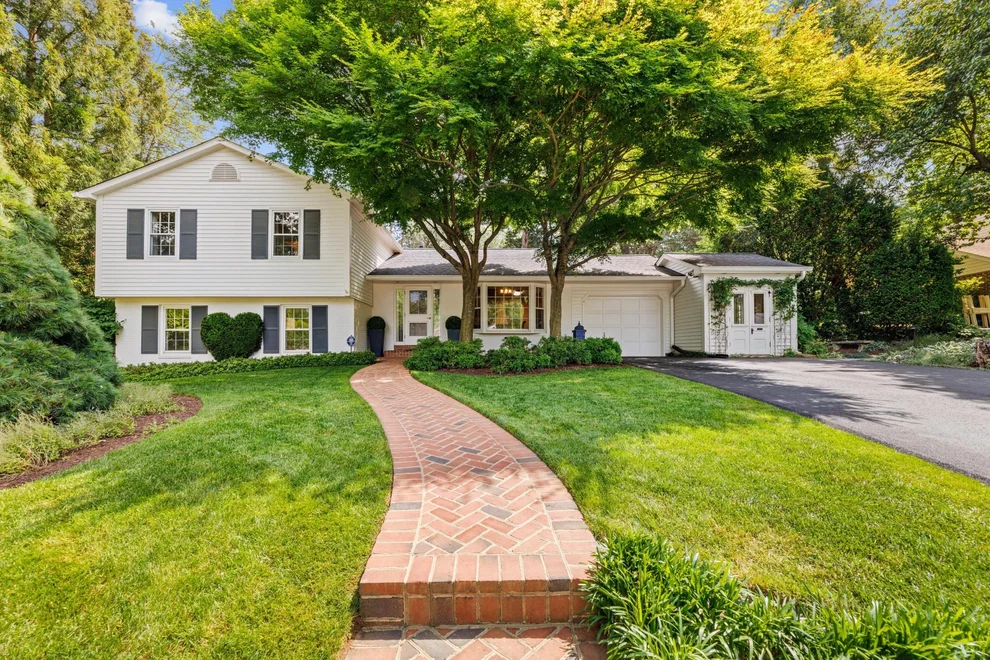 Unit for sale at 8527 PAPPAS WAY, ANNANDALE, VA 22003