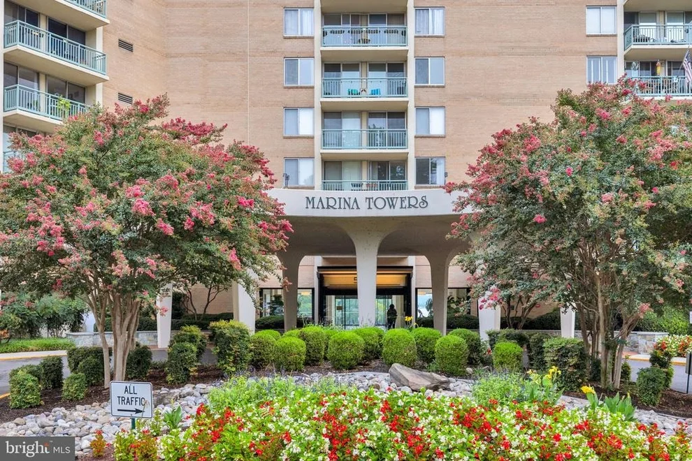 Unit for sale at 501 SLATERS LANE, ALEXANDRIA, VA 22314