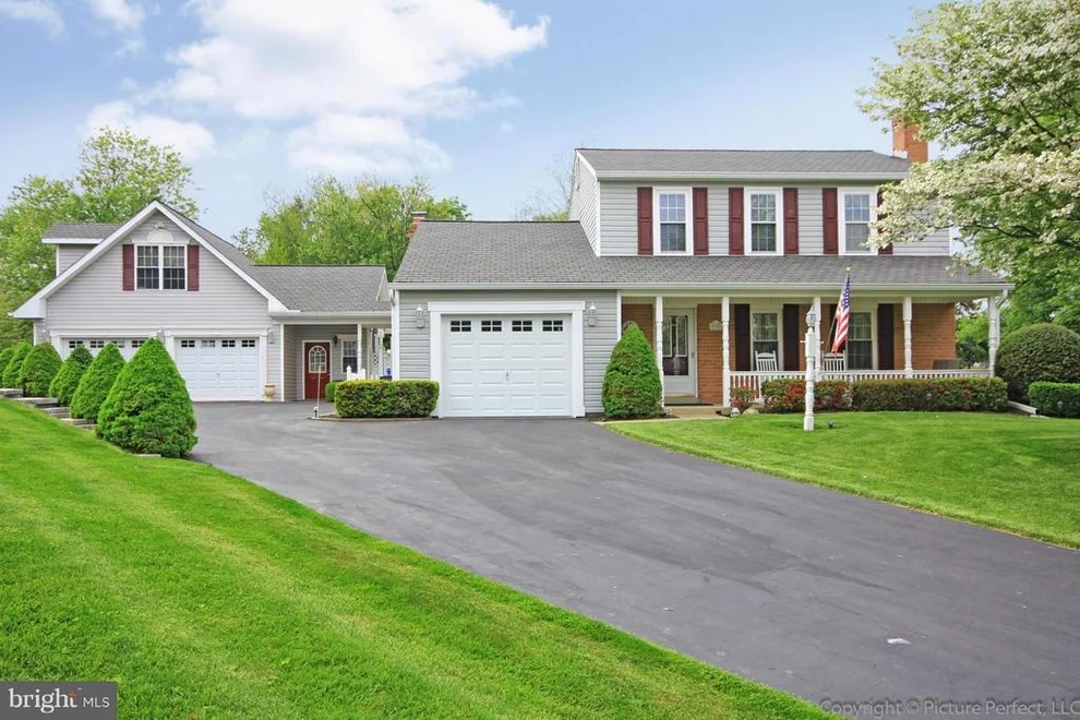 Unit for sale at 7704 YELLOWSTONE WAY, ROCKVILLE, MD 20855