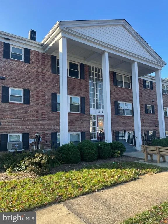 Unit for sale at 120 WASHINGTON STREET NE, LEESBURG, VA 20176