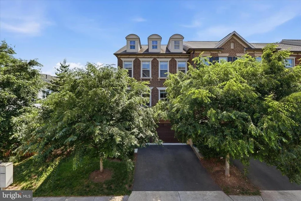 Unit for sale at 42567 DREAMWEAVER DRIVE, BRAMBLETON, VA 20148