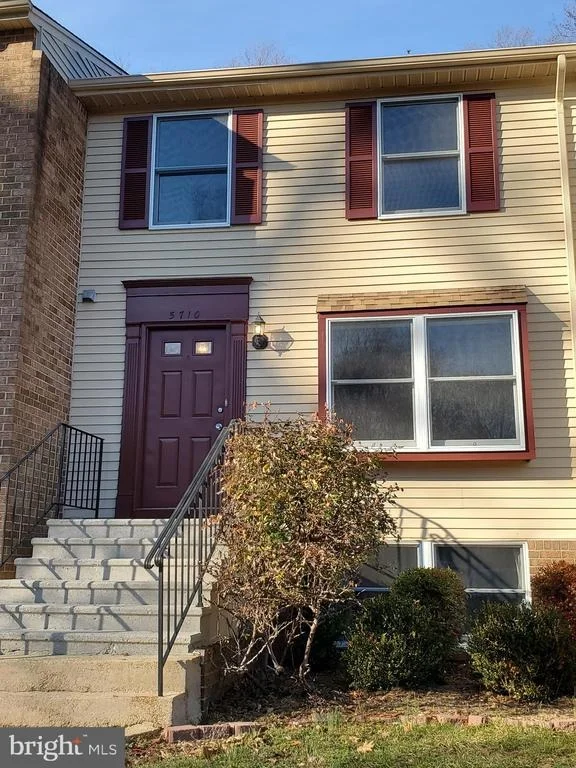 Unit for sale at 5710 ROUND TOP LANE, BURKE, VA 22015