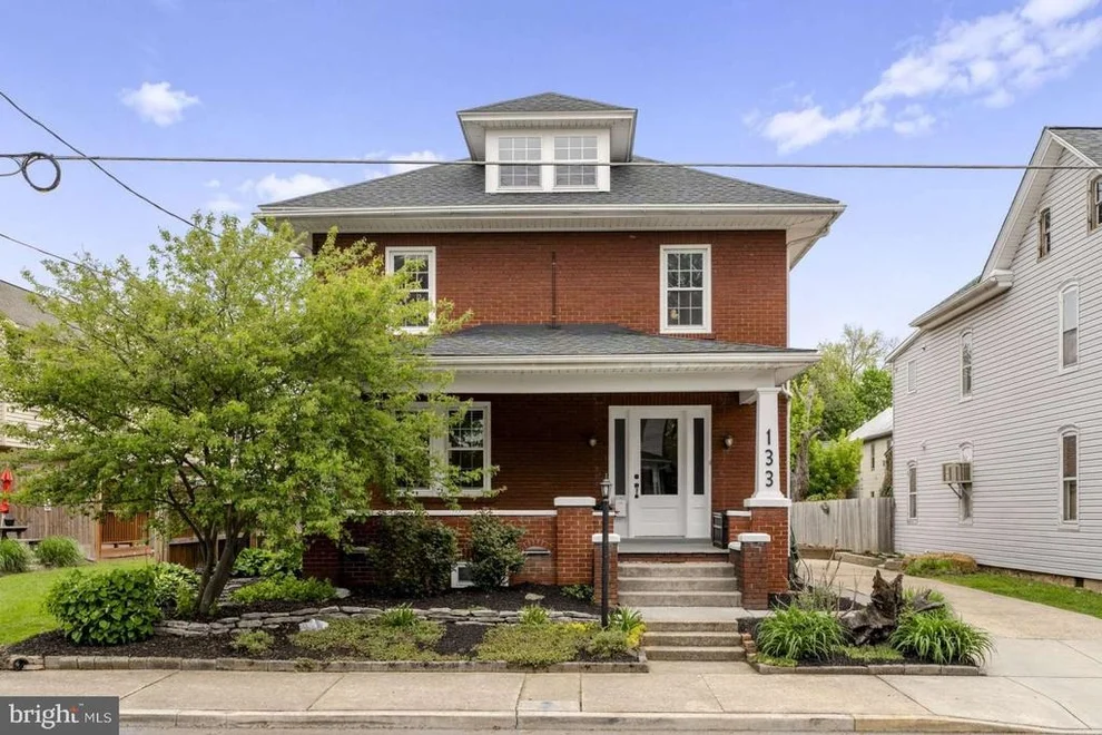 Unit for sale at 133 S GRANT STREET, MANHEIM, PA 17545