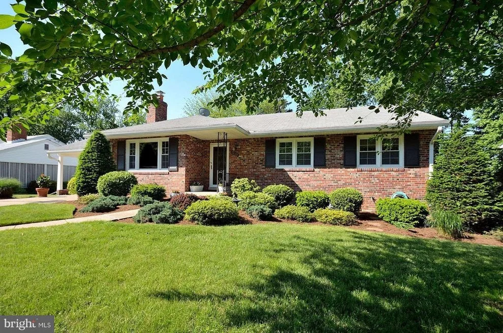 Unit for sale at 7425 FAIRWOOD LANE, FALLS CHURCH, VA 22046