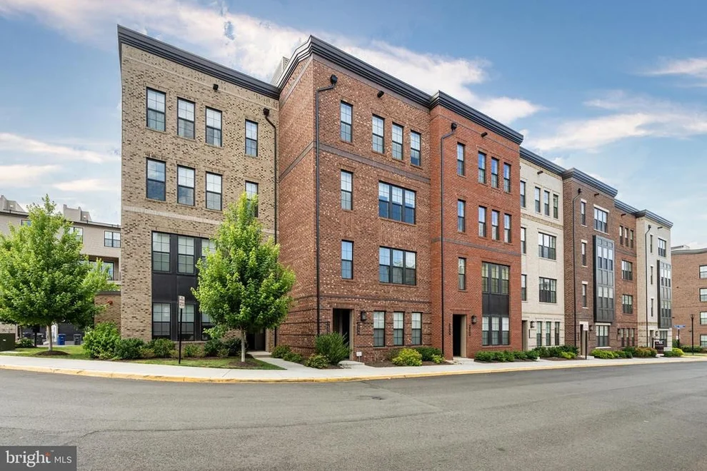 Unit for sale at 7556 SAWYER FARM WAY, MCLEAN, VA 22102