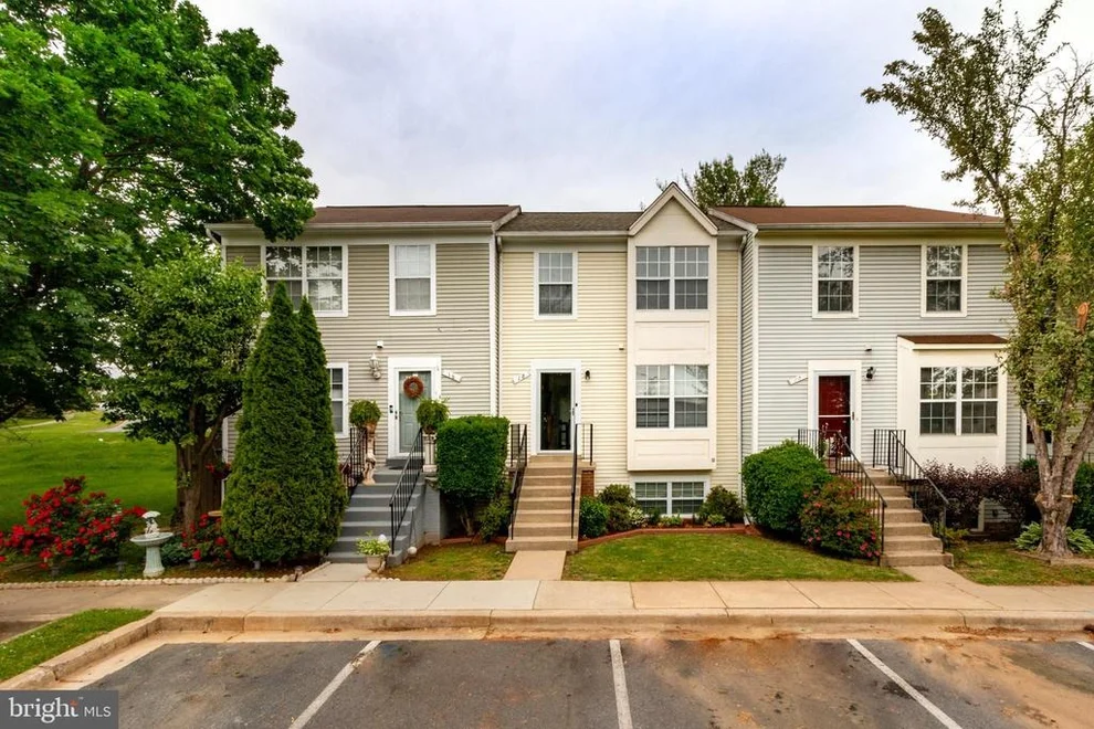 Unit for sale at 18 APPLEGRATH COURT, GERMANTOWN, MD 20876