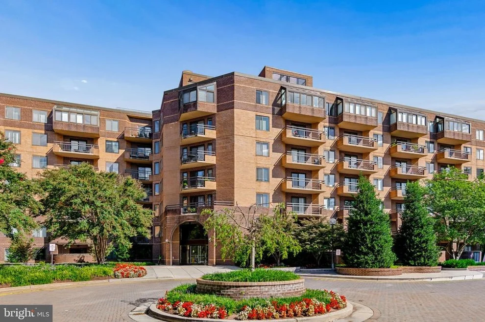 Unit for sale at 2111 WISCONSIN AVENUE NW, WASHINGTON, DC 20007