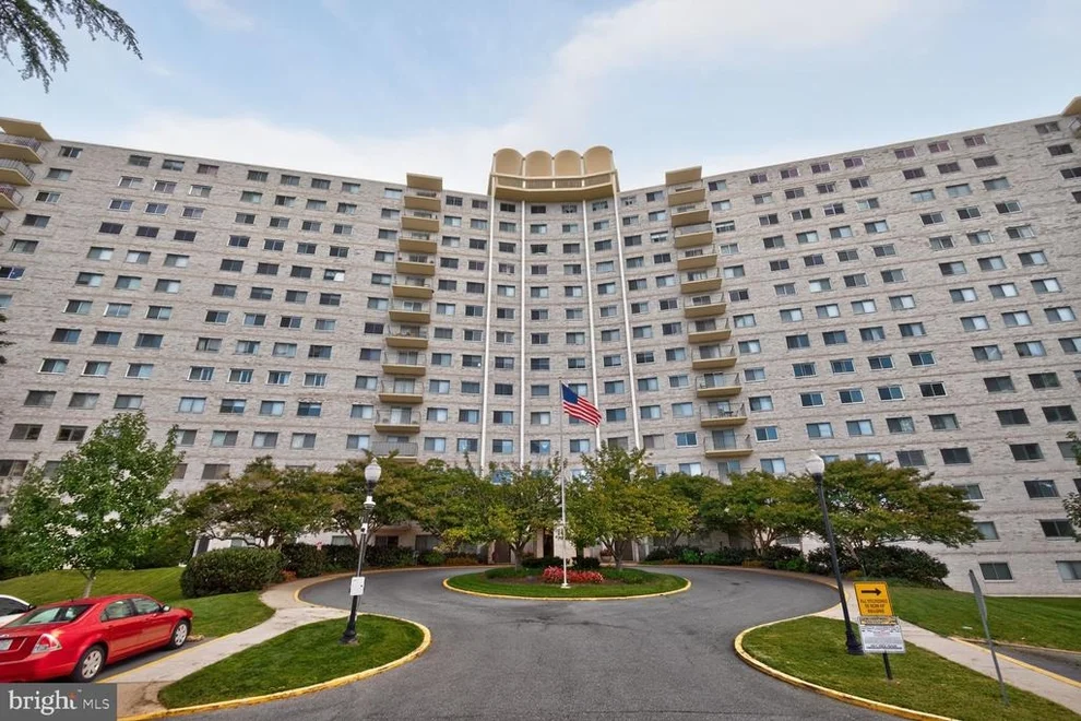 1111 University Blv West