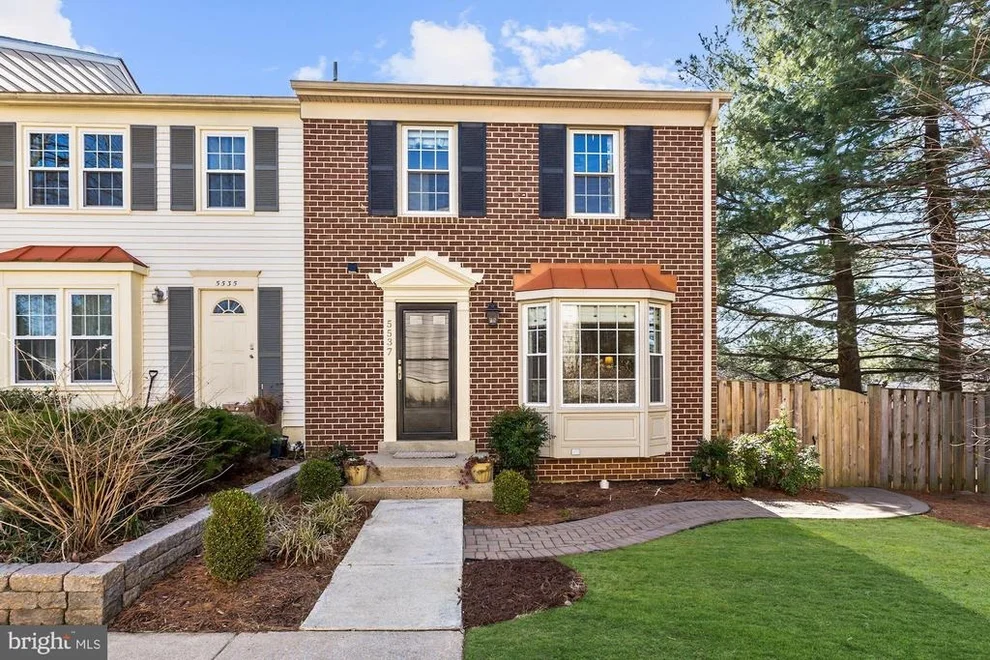 Unit for sale at 5537 LAKEWHITE COURT, FAIRFAX, VA 22032