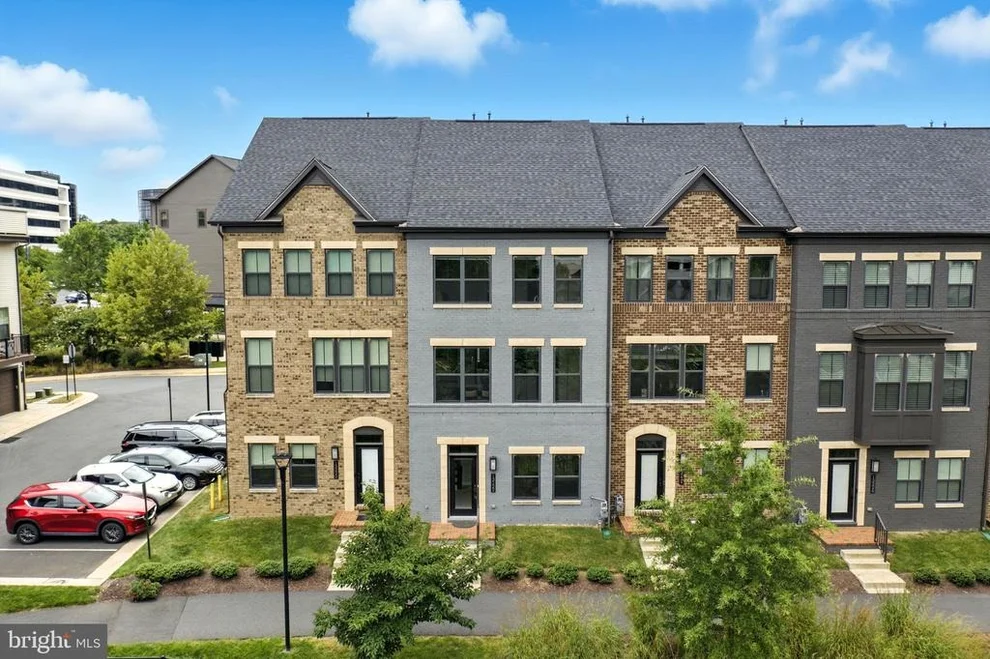 Unit for sale at 13220 LAKE WATERVIEW WAY, HERNDON, VA 20171