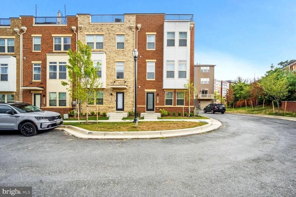 Unit for sale at 2801 BATTERSEA LAKE LOOP, HYATTSVILLE, MD 20782