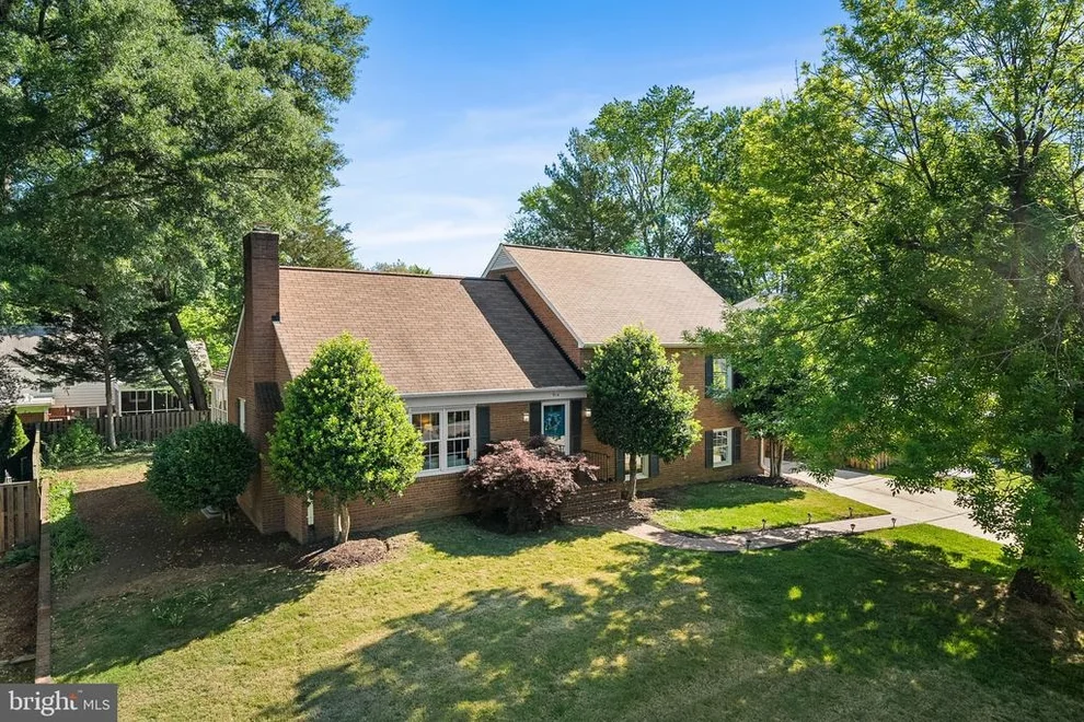 Unit for sale at 914 WAYNEWOOD BOULEVARD, ALEXANDRIA, VA 22308