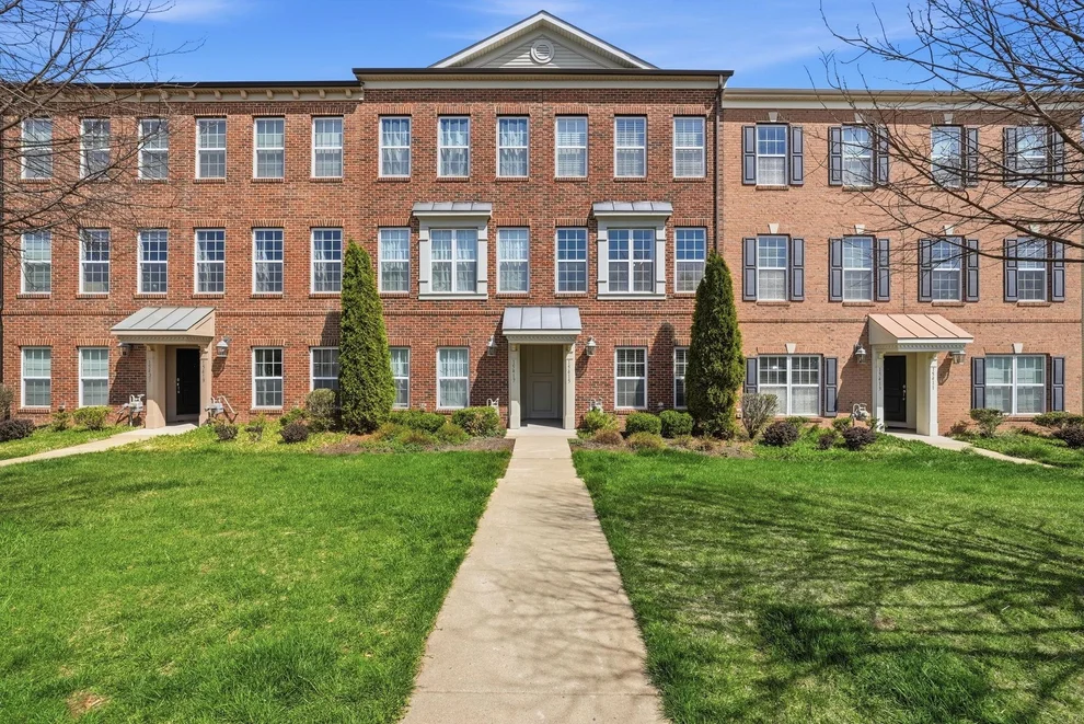 Unit for sale at 15415 ROSEMONT MANOR DRIVE, HAYMARKET, VA 20169