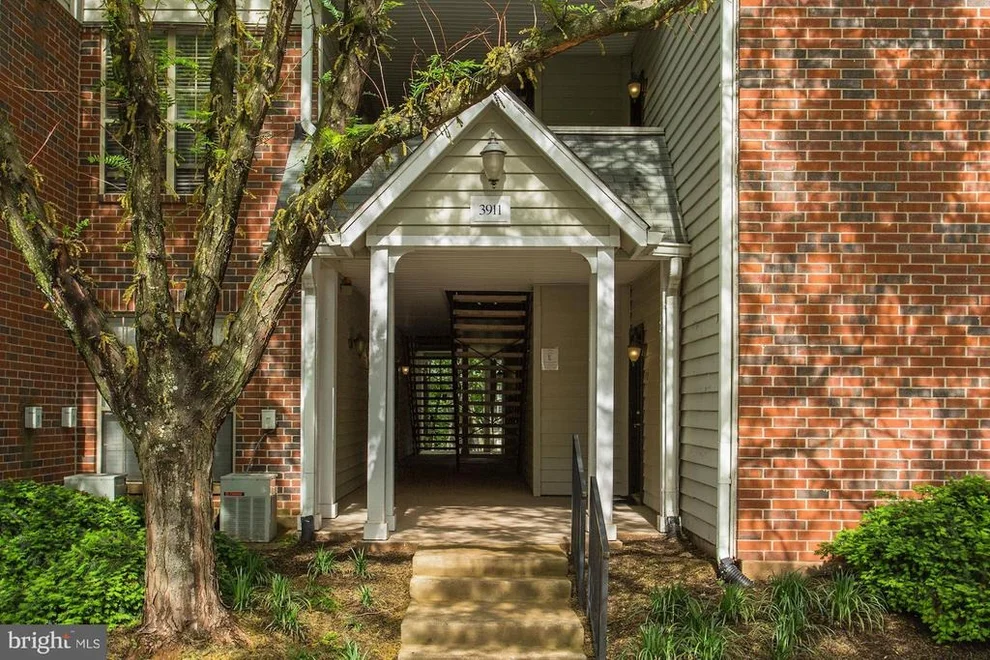 Unit for sale at 3911 PENDERVIEW DRIVE, FAIRFAX, VA 22033