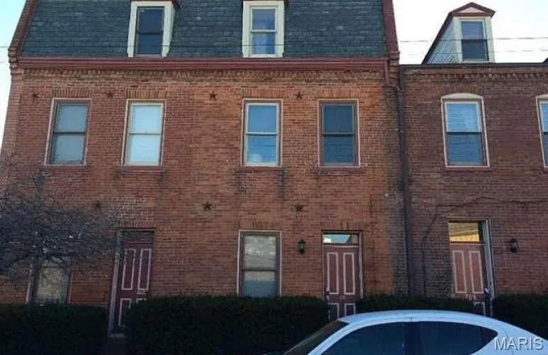 Unit for sale at 706 Soulard Street, St Louis, MO 63104