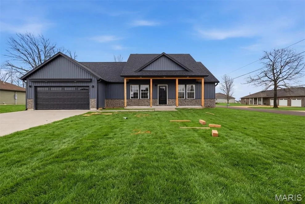 Unit for sale at 2602 M- Country Drive, Mountain Grove, MO 65711