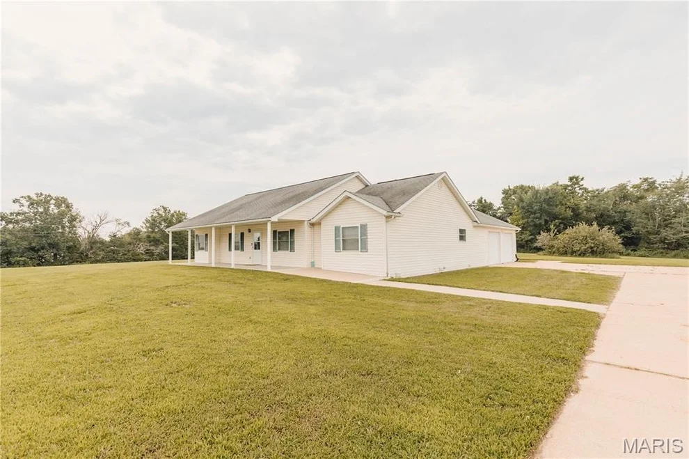 Unit for sale at 12594 Highway D, Dixon, MO 65459