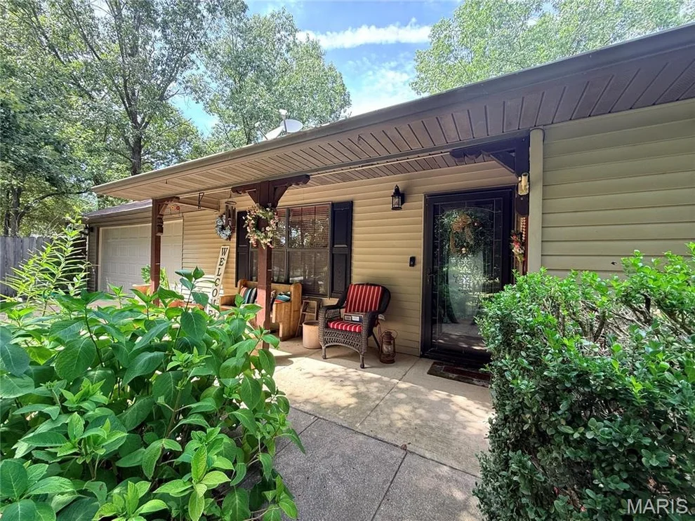 Unit for sale at 5515 Private Road 1200, West Plains, MO 65775