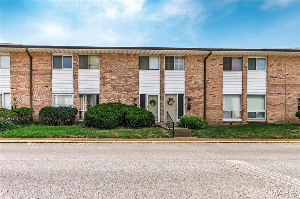 Unit for sale at 10004 Sakura Drive, Unincorporated, MO 63128