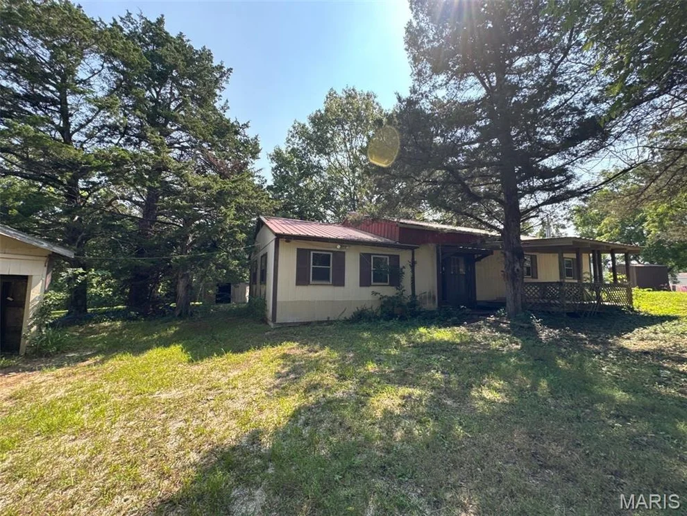 Unit for sale at 31700 Jules Trail, Warsaw, MO 65355