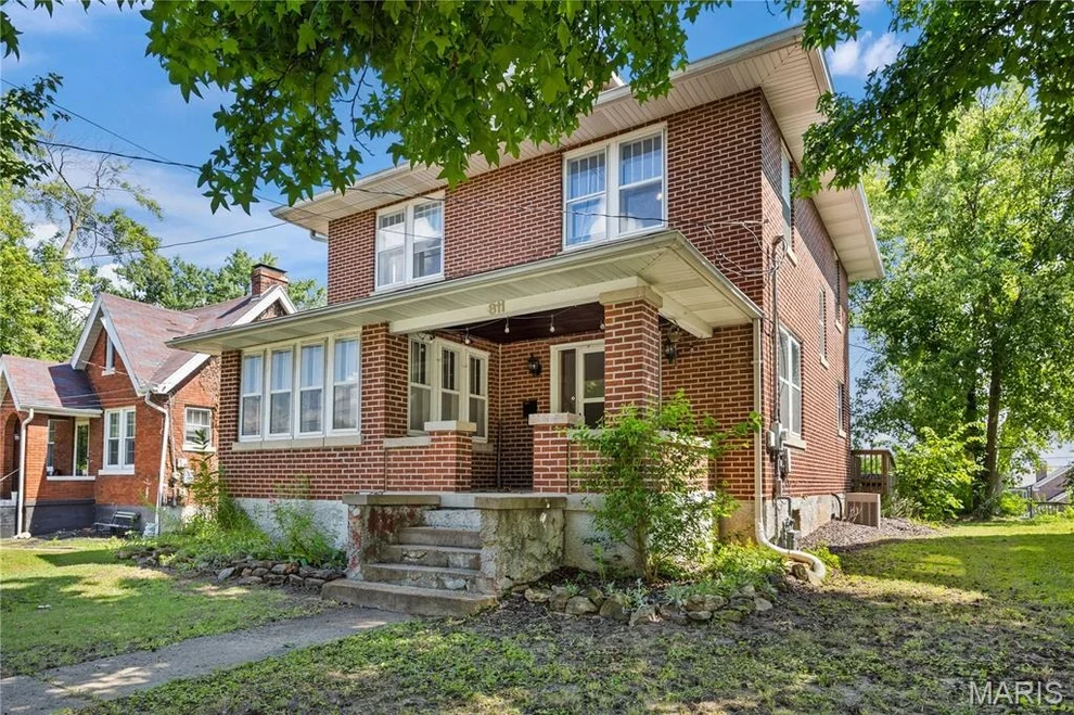 Unit for sale at 811 Fairmount Boulevard, Jefferson City, MO 65101