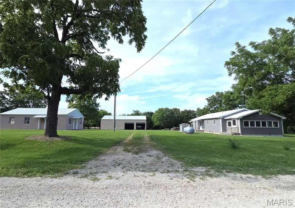 Unit for sale at 263 Candlewood Road, Buffalo, MO 65622