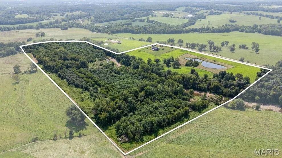 Unit for sale at 56504 Shaw Road, Olean, MO 65064