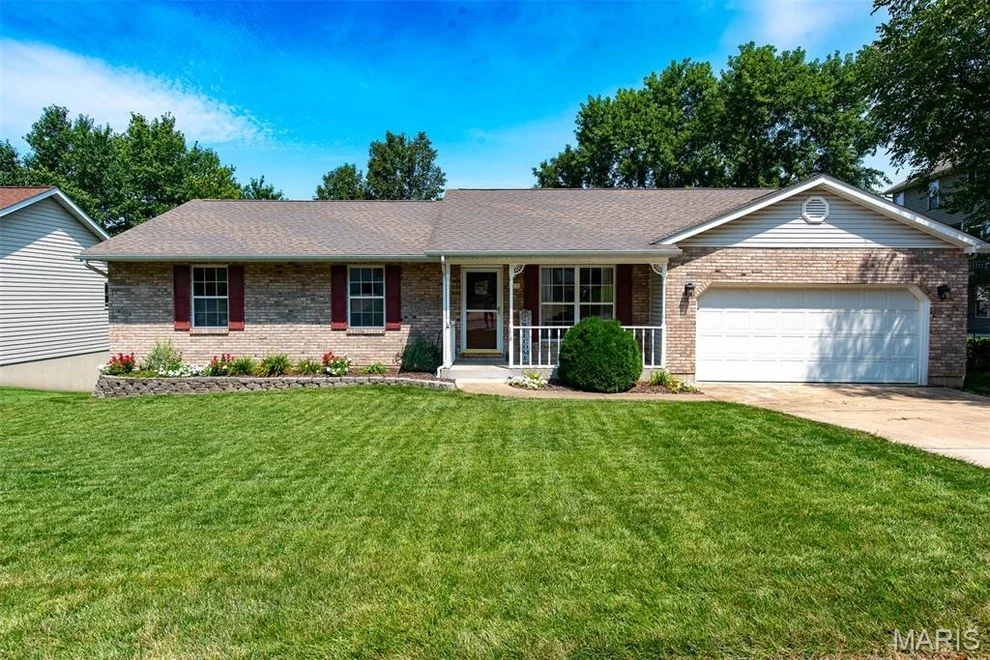 Unit for sale at 1231 Deer Run Drive Drive, Washington, MO 63090