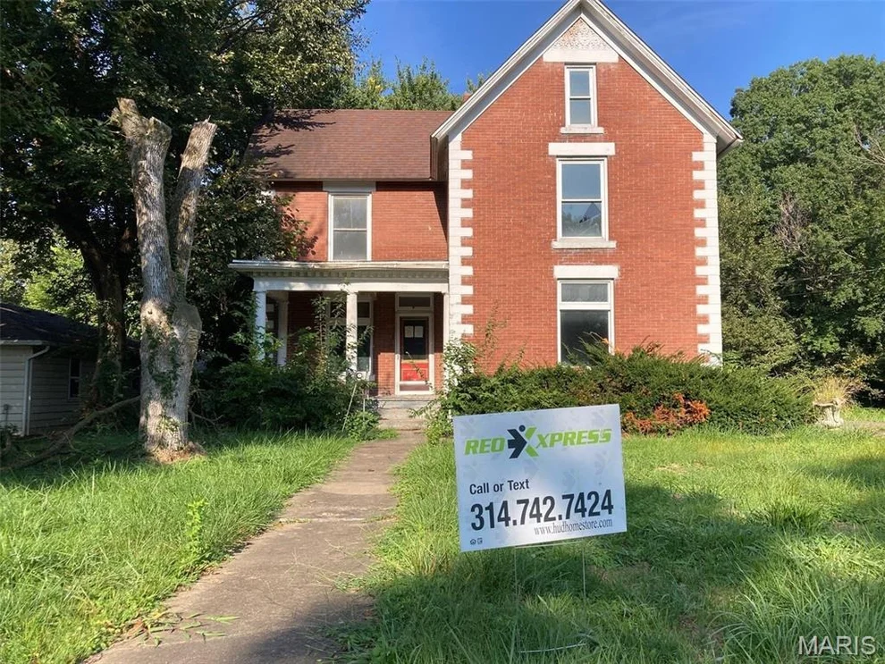 Unit for sale at 711 Walnut Street, Fulton, MO 65251