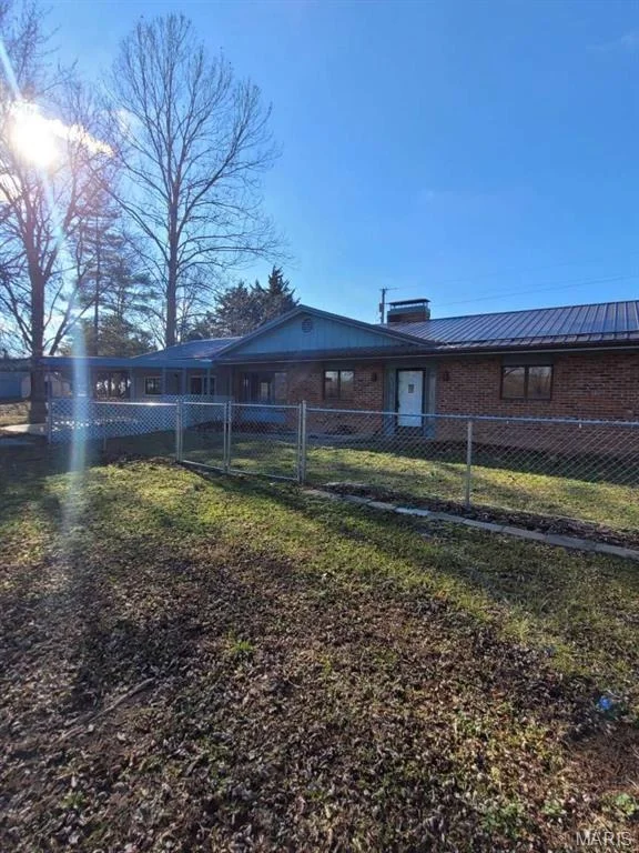 Unit for sale at 32730 Henley Lake Drive, California, MO 65018