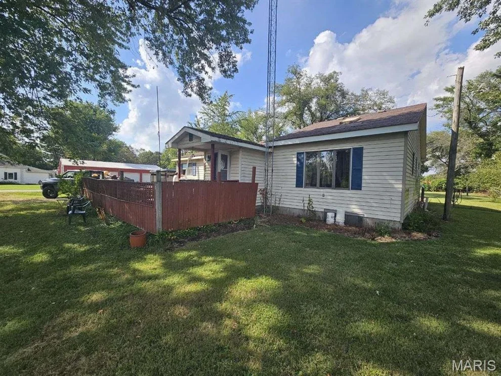 Unit for sale at 303 W Reid Street, Holliday, MO 65258