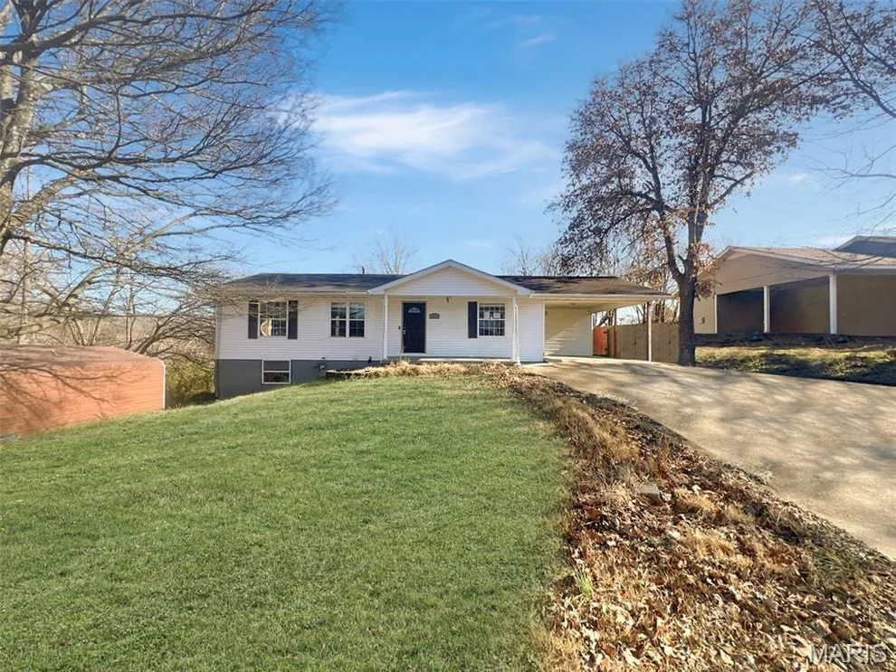 Unit for sale at 1512 Sanders Avenue, Poplar Bluff, MO 63901
