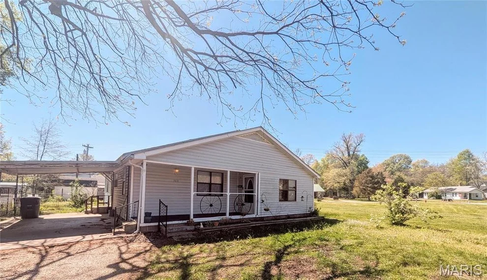 Unit for sale at 303 N Main Street, Campbell, MO 63933